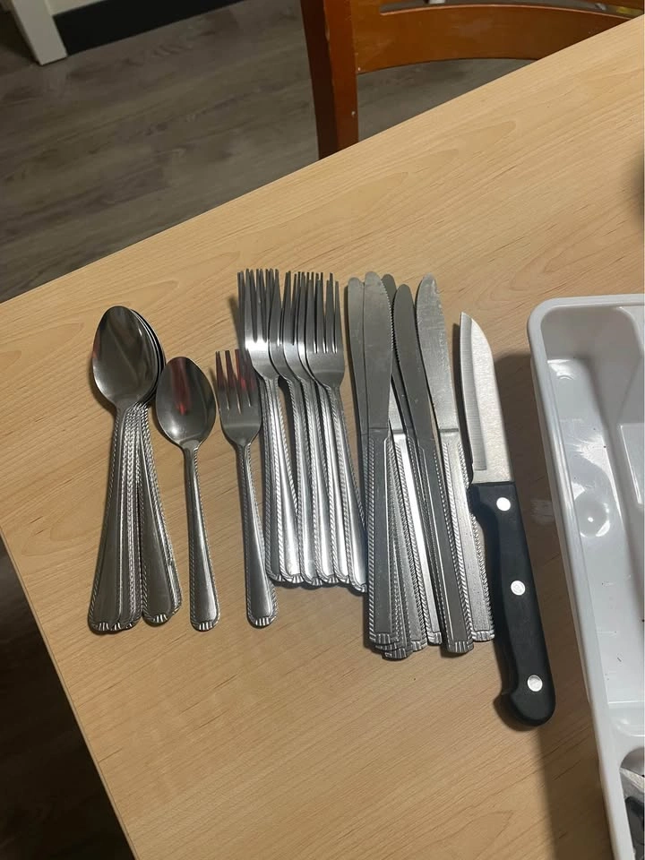 Kitchen Utensils, Cutting Board & Tray - $20 - photo 2