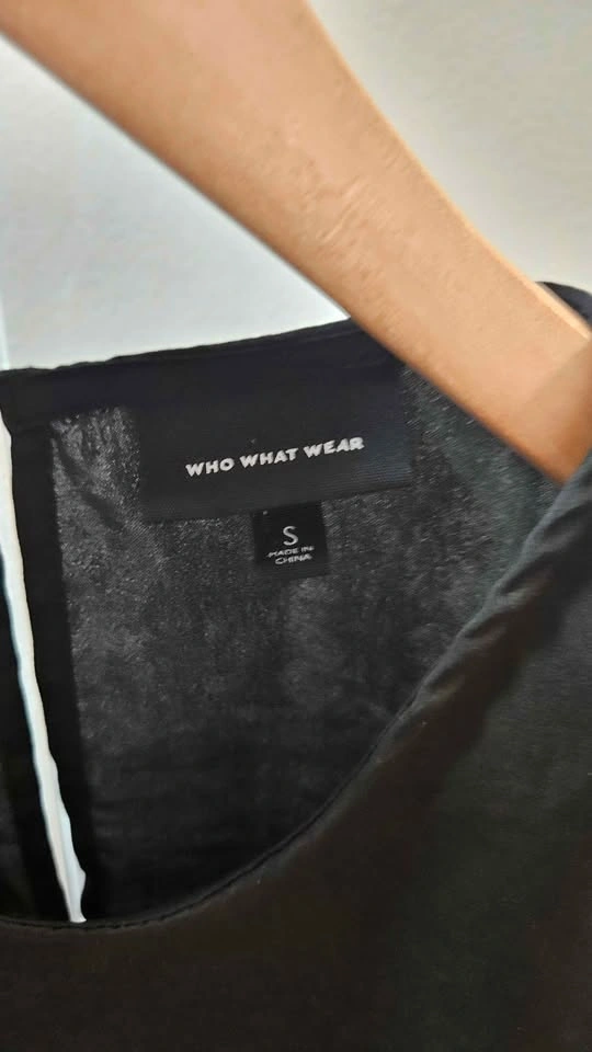 WHO WHAT WEAR Black Cold Shoulder Top S - photo 3