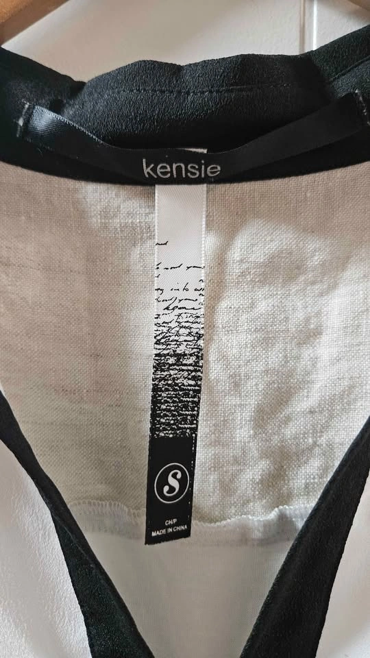 Kensie White and Black Sleeveless Top - photo 3