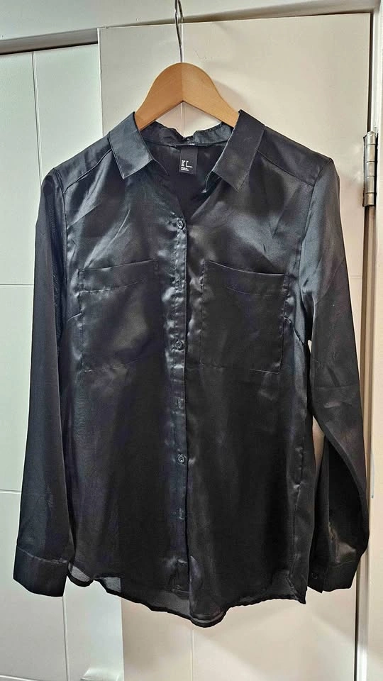 H&M Black Satin Button-Up Shirt US 2