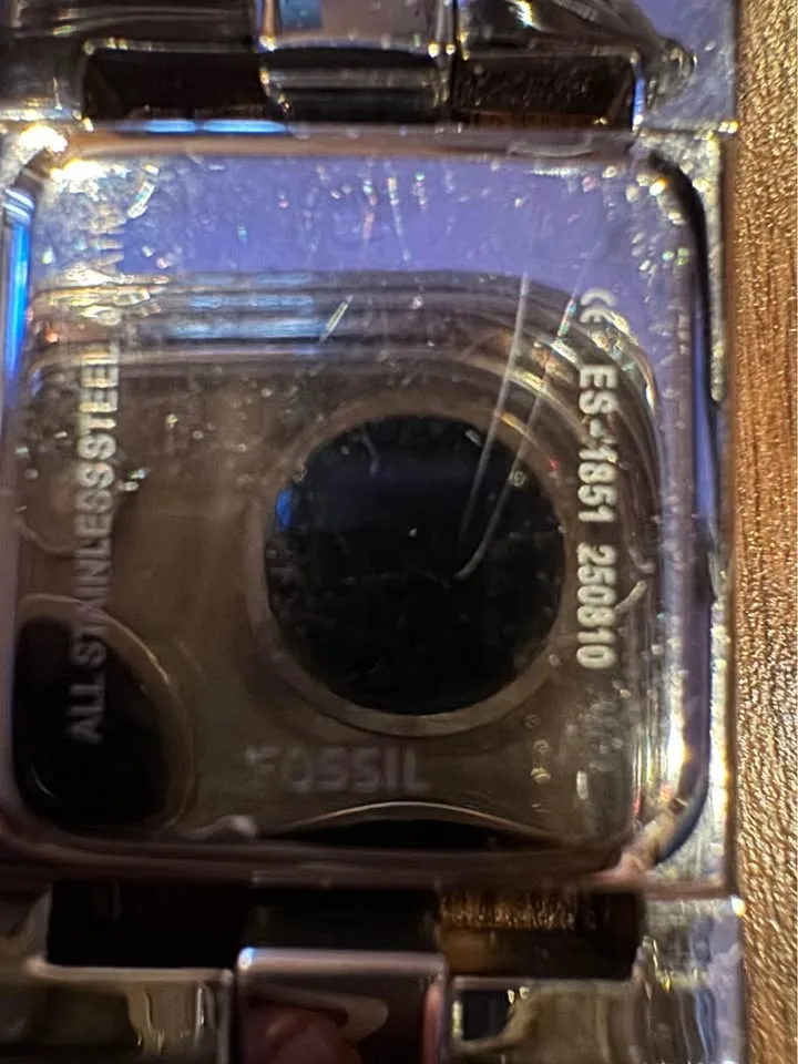 Fossil ladies watch image indicator(3)