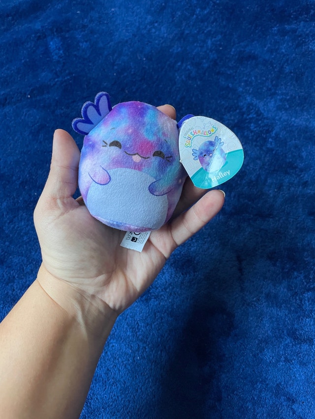 Squishmallows Halley