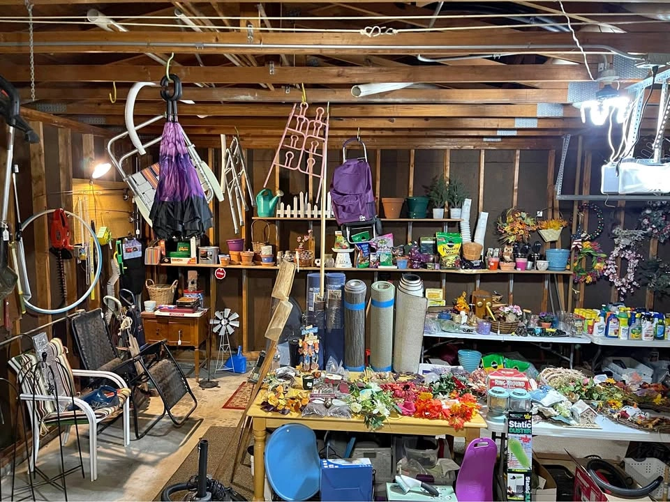 Estate Sale Gurnee 18342 N Linda Ln