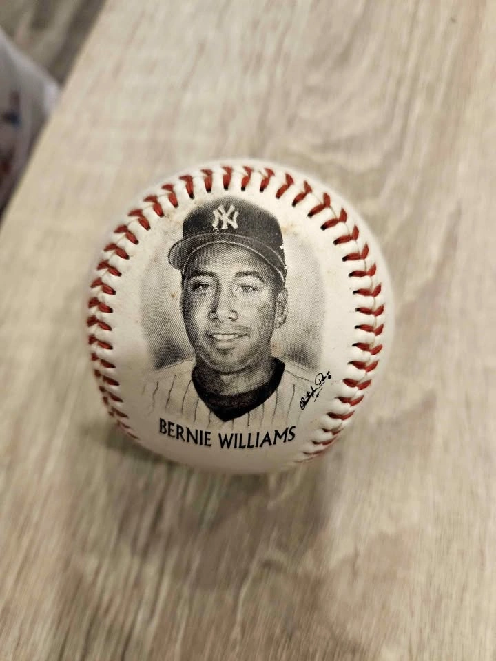 1996 Bernie Williams NY Yankees Burger King Fotoball - Vintage S
