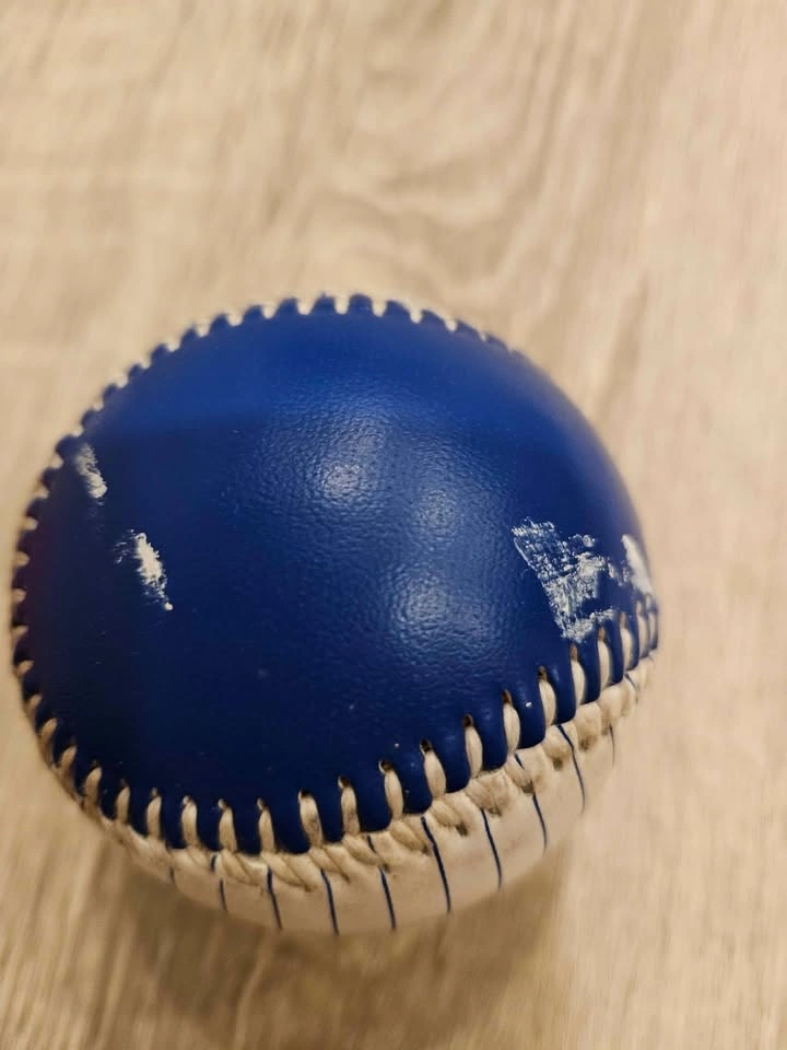 1996 NY Yankees Burger King Baseball - photo 4