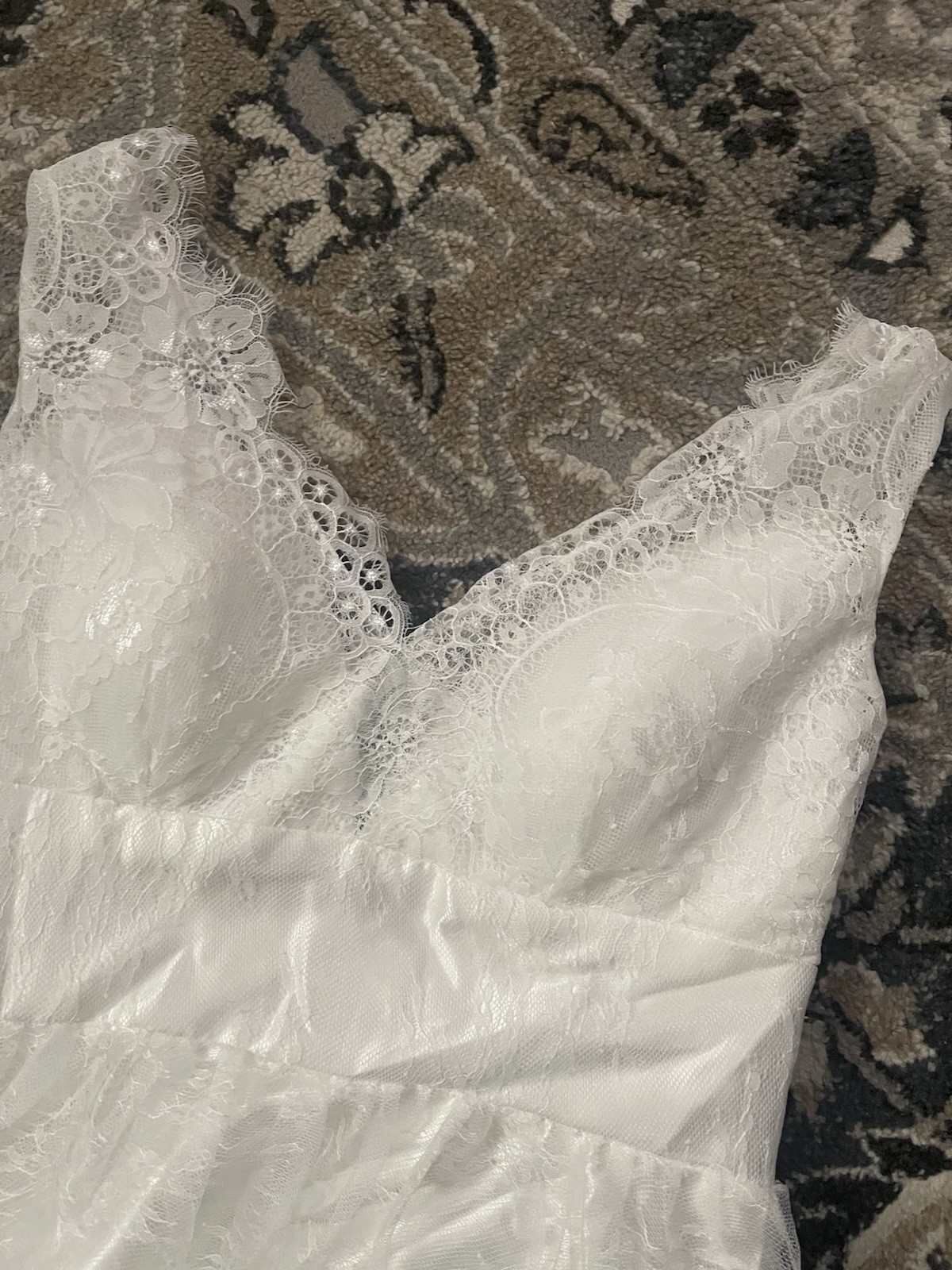 New Lace and Tulle Wedding Dress - photo 5