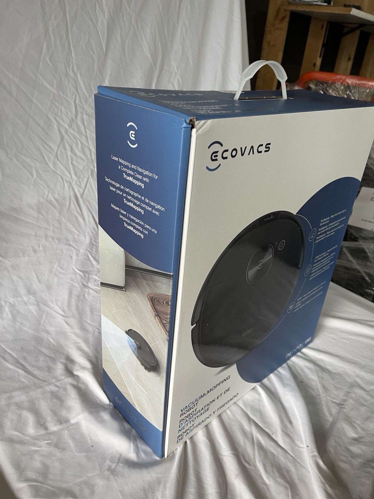 Ecovacs Deebot Ozmo T8 AIVI Robot Vacuum and Mop - photo 2