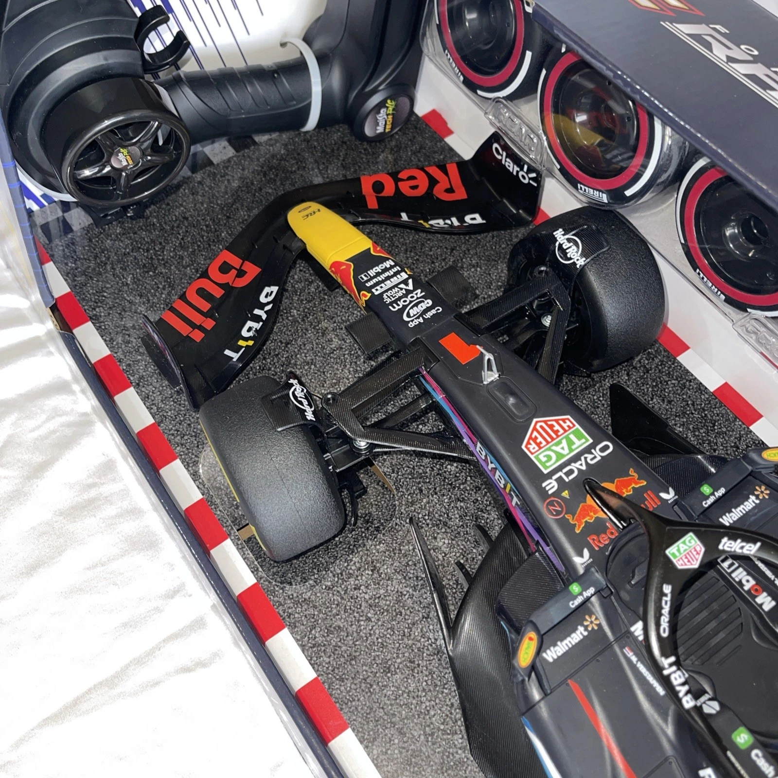 Maisto RC Red Bull Racing RB19 Max Verstappen #1 1:10 Scale - Br - photo 5