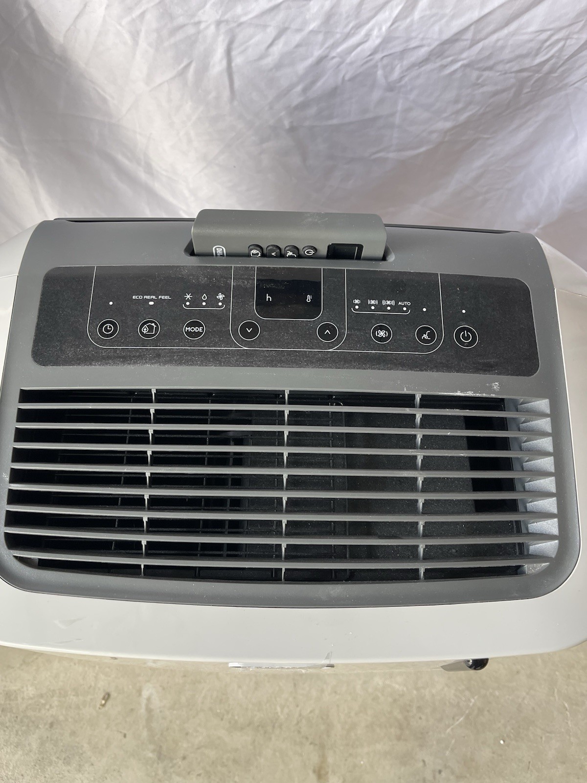 DeLonghi Portable Air Conditioner - photo 3