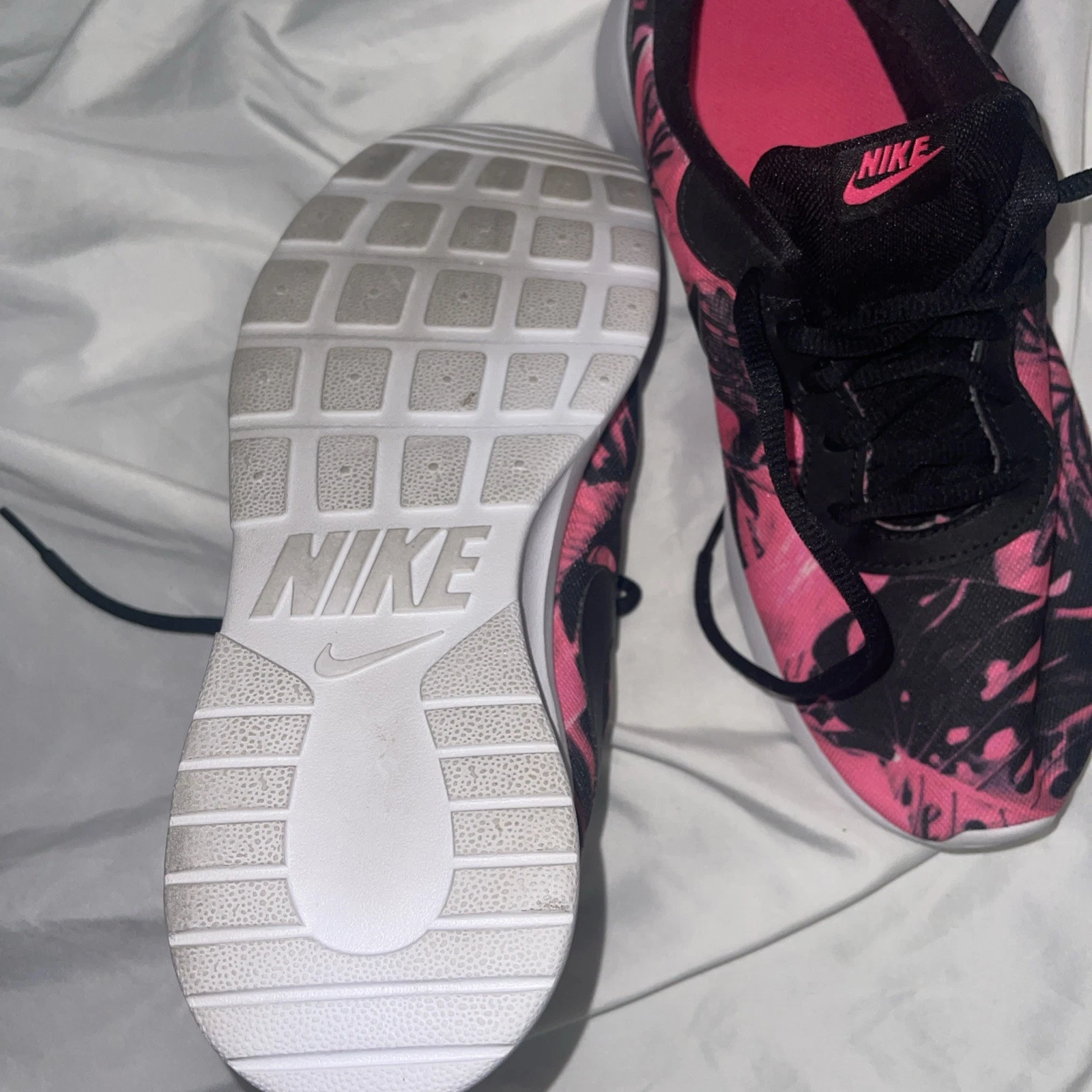 Nike Running Shoes Size 7 Sneakers good condition - photo 5