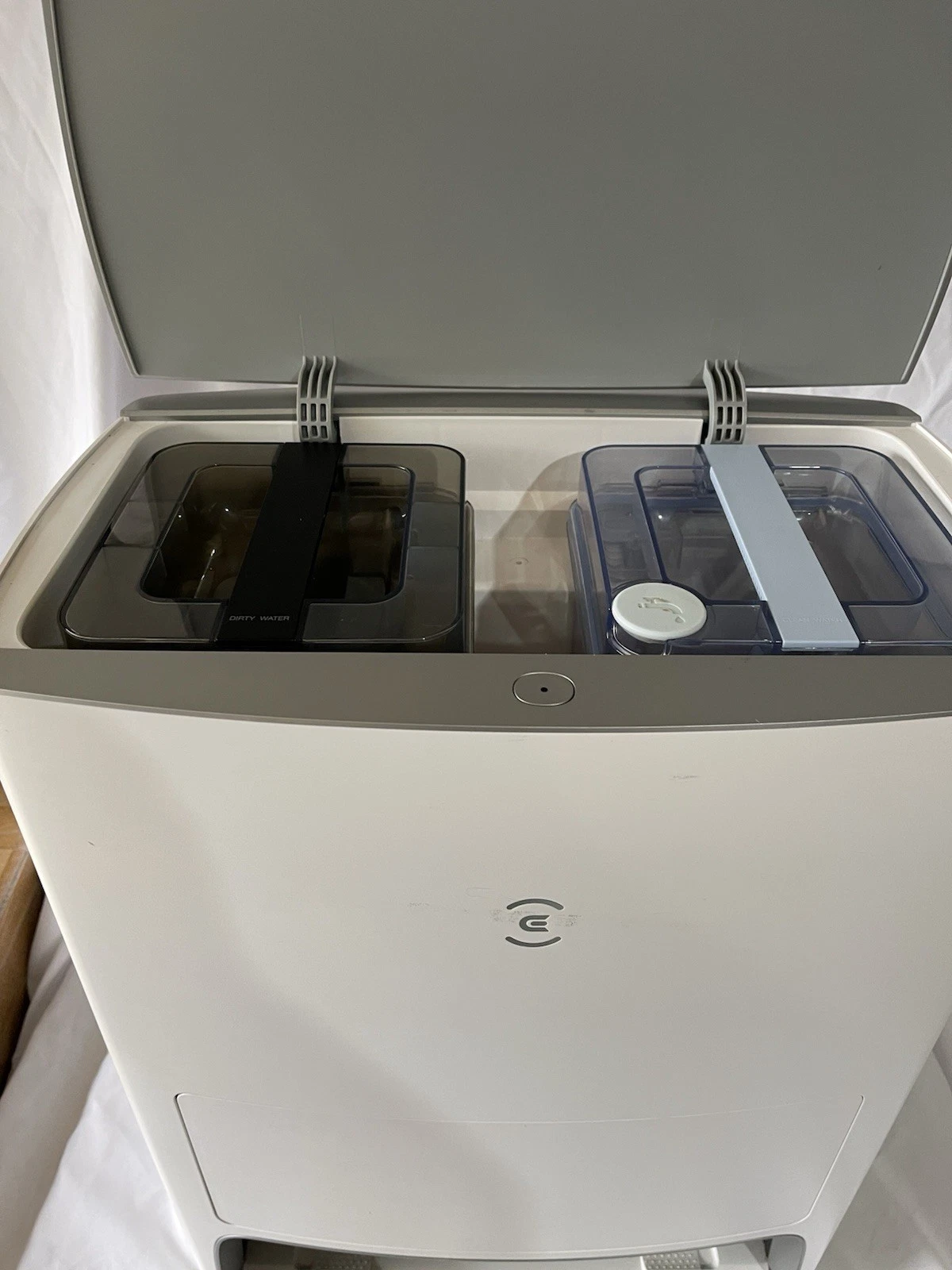 ECOVACS DEEBOT T20 Omni Robot Vacuum and Mop - photo 4