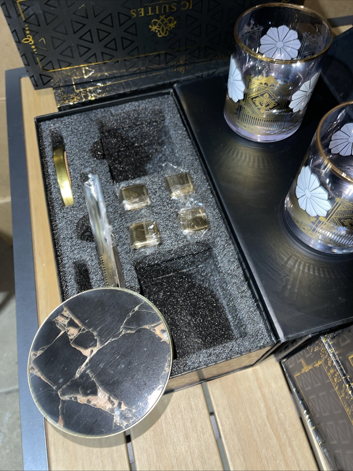NEW Whiskey Glasses Gift Set