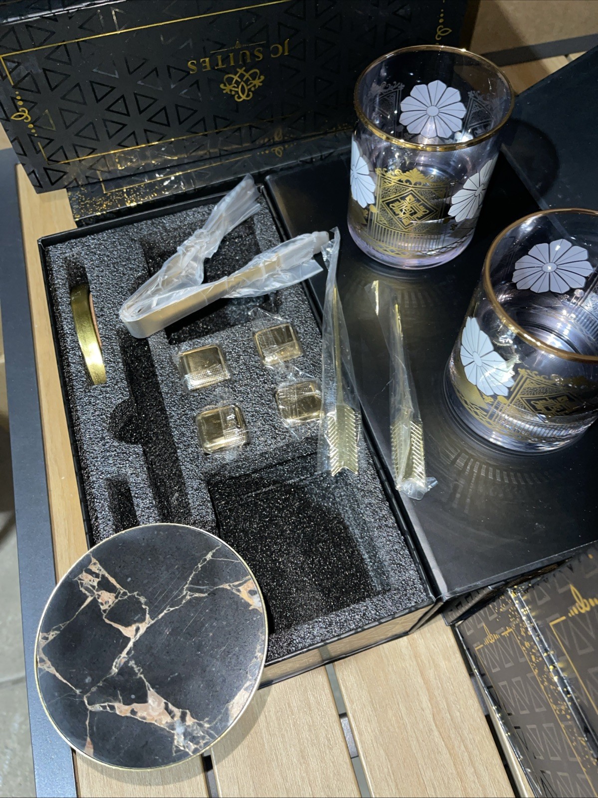 NEW Whiskey Glasses Gift Set - photo 4