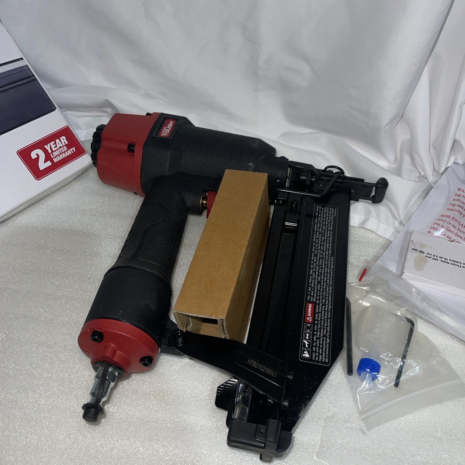 HYPER TOUGH 16-GAUGE 2-1/2" STRAIGHT FINISH NAILER HTFN64 - photo 2