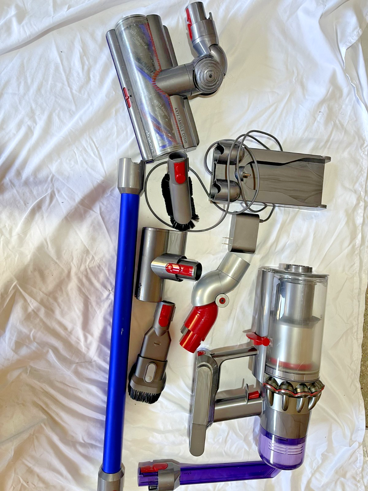 Dyson V11 Torque Drive+ Iron Blue Pre Owned In Great Condition