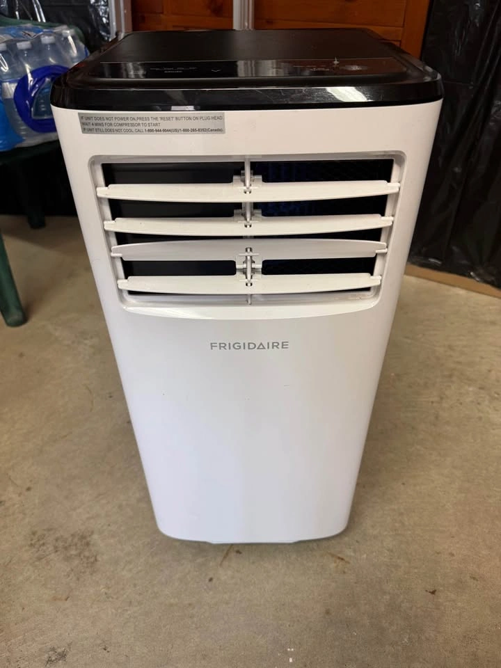 Frigidaire 8,000 BTU Portable AC - photo 2