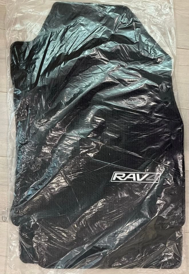 Toyota Rav4 Genuine OEM Carpet Floor Mats (4pc, Black) - photo 2