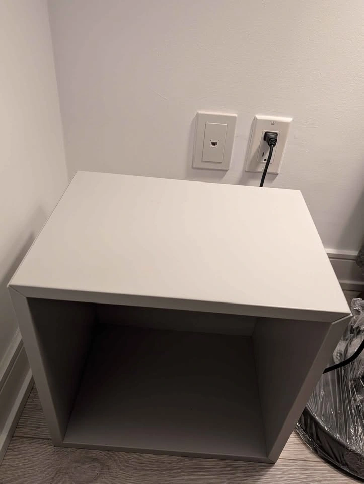 Ikea Eket Light Grey Cube (with mount rack) - photo 2