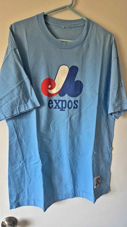Vintage Montreal Expos T-Shirt Cooperstown Collection Large