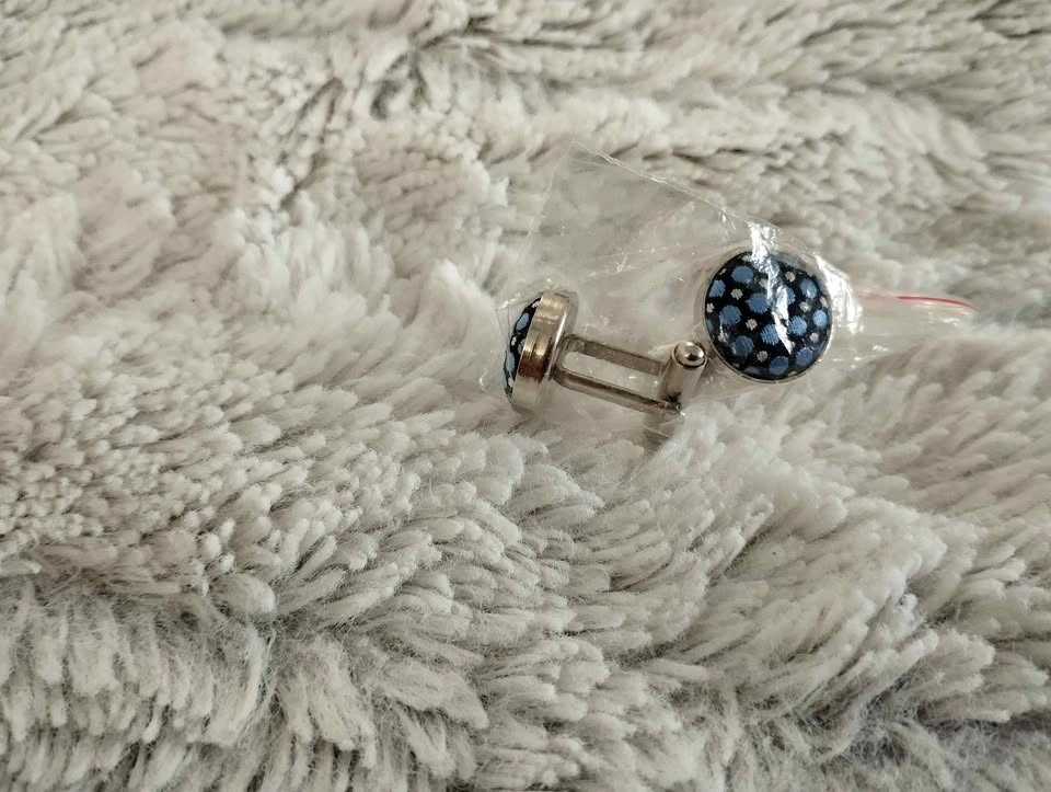 Men cufflinks