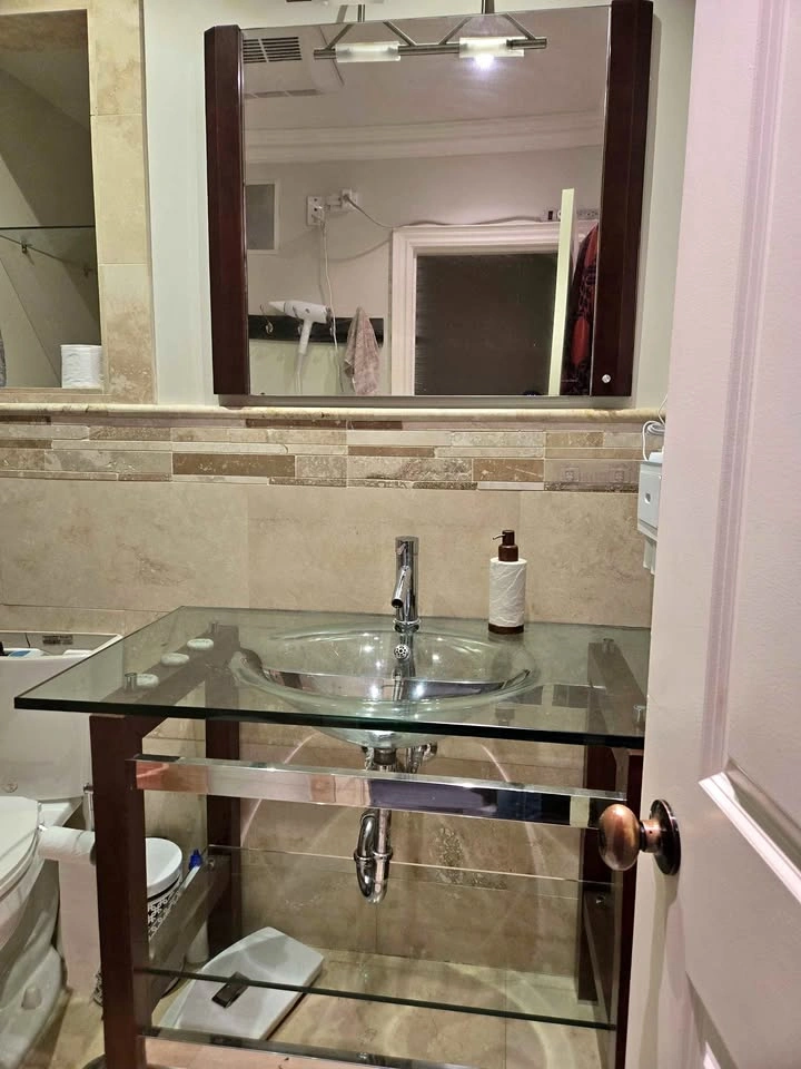 42inch Glass Vanity with Mirror, Lights and Faucet