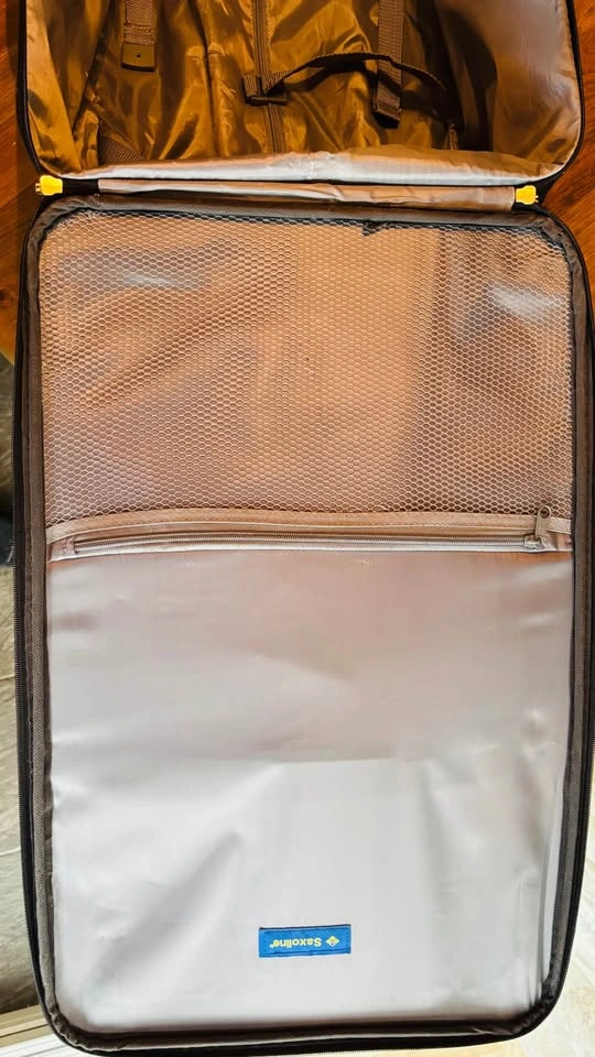 Medium sized Suitcase - photo 3