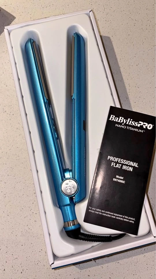 BaBylissPRO Nano Titanium 1" I-Style Flat Iron