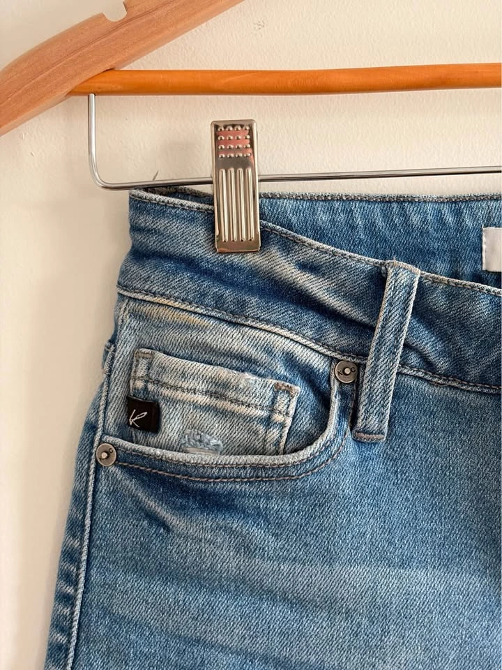 KanCan Light Blue Distressed Cropped Jeans - photo 4