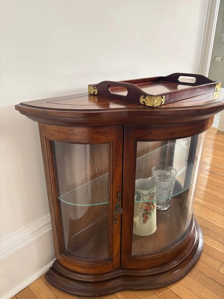 Bombay Company Lighted Display Cabinet - photo 2