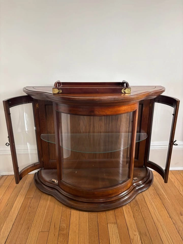 Bombay Company Lighted Display Cabinet - photo 3