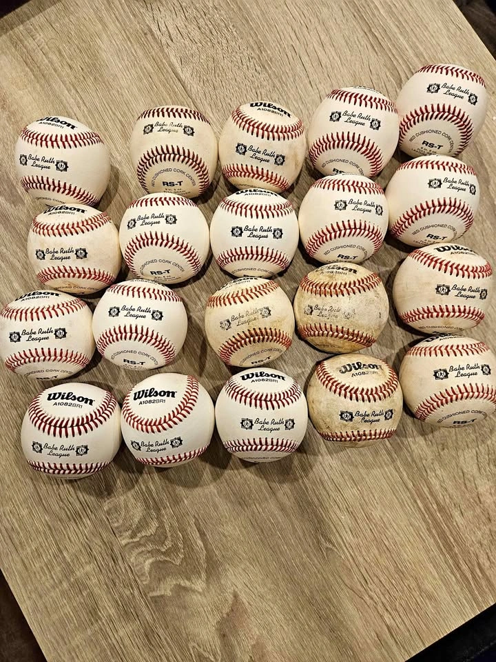 Huge Baseball Lot! 29 Practice Balls + 5 Vintage Yankees Souveni