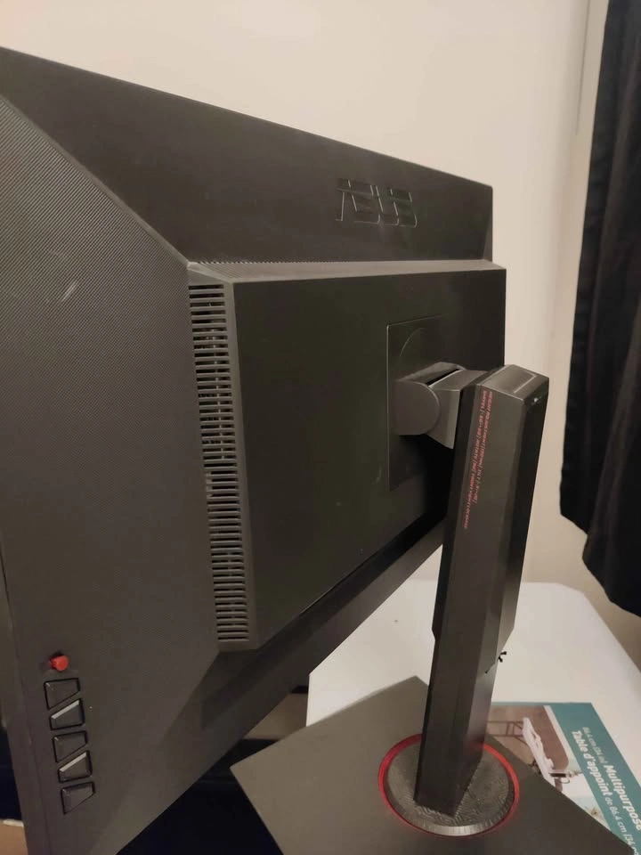 ASUS 28" 4K Gaming Monitor - photo 3