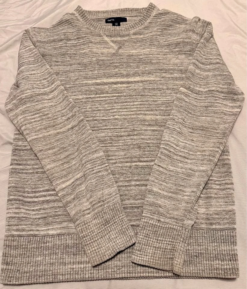 Boys Gap Sweater Size 8-10 (Youth Medium)