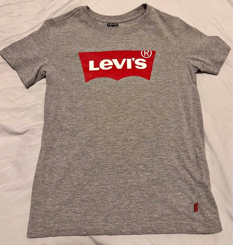 Levi’s Boys T-shirt Youth Medium (8-10)