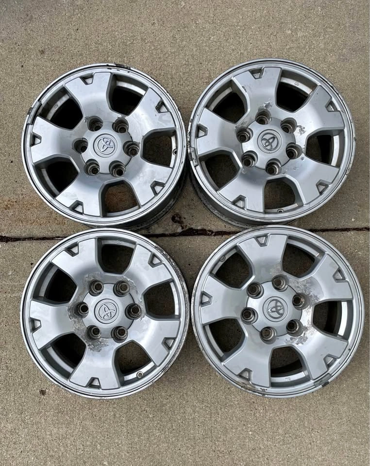 17 inch Toyota Tacoma 6-Spoke Alloy Rims (6x139.7) - Set of 4