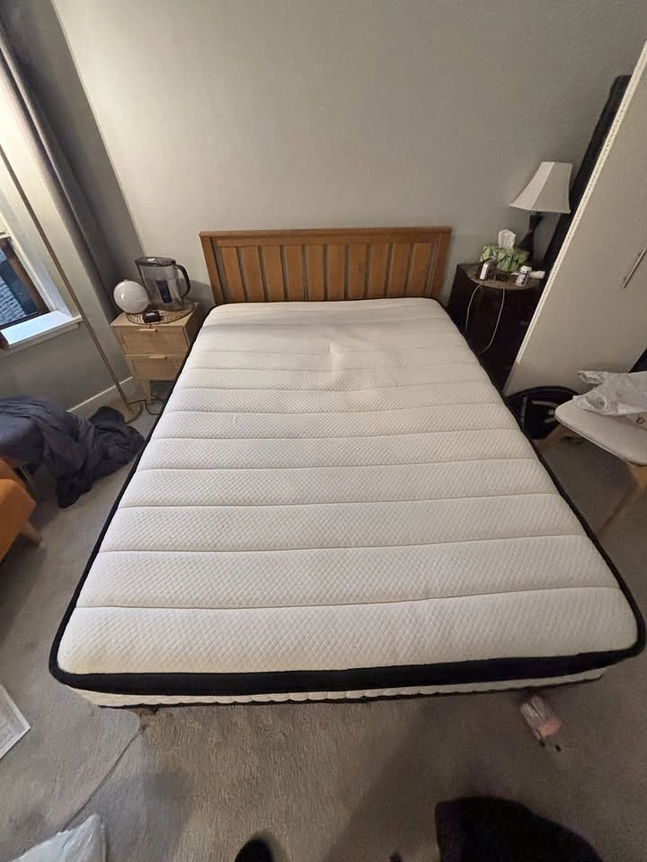 Full Mattress Hybrid Spring + Foam