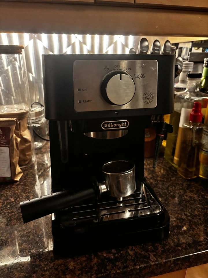 De'Longhi Stilosa Espresso Machine