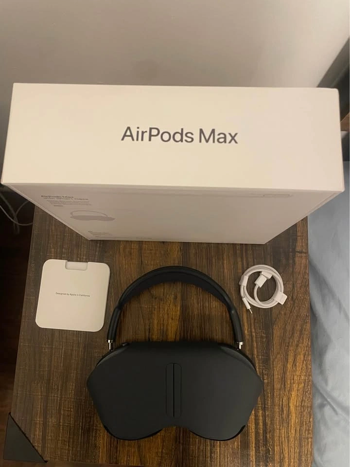 Airpod Max Midnight Black - Price Negotiable - photo 4