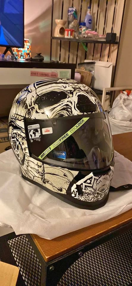 MOVING SALE!!! NEVER USED Icon Airform Sacrosanct Helmet