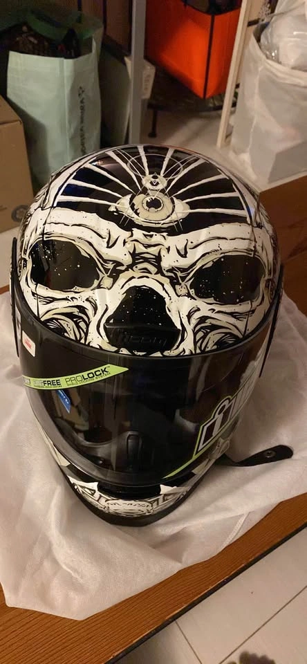 MOVING SALE!!! NEVER USED Icon Airform Sacrosanct Helmet - photo 5
