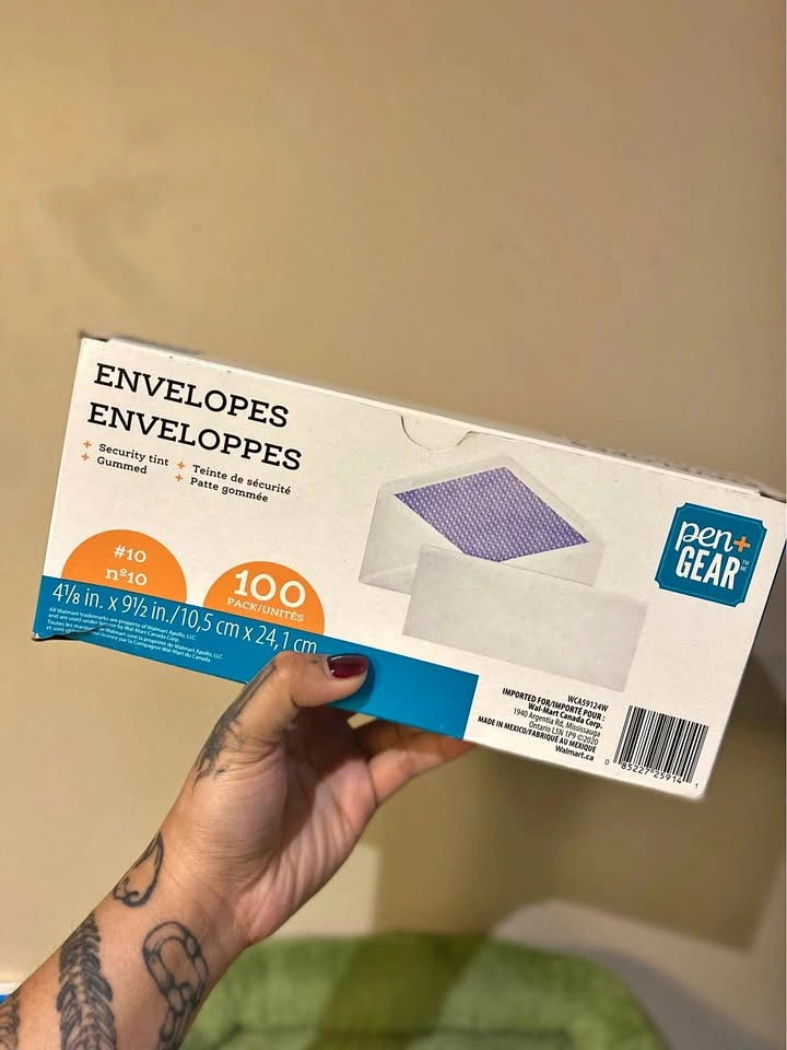 100 white envelopes
