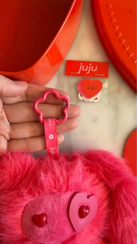 CJ Hendry Juju Valentine ZIGGY Limited Edition Plush Keychain - photo 3