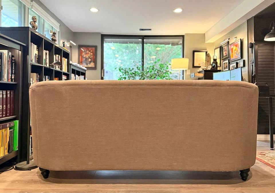 Bowring Tufted Sofa (Light Gray)