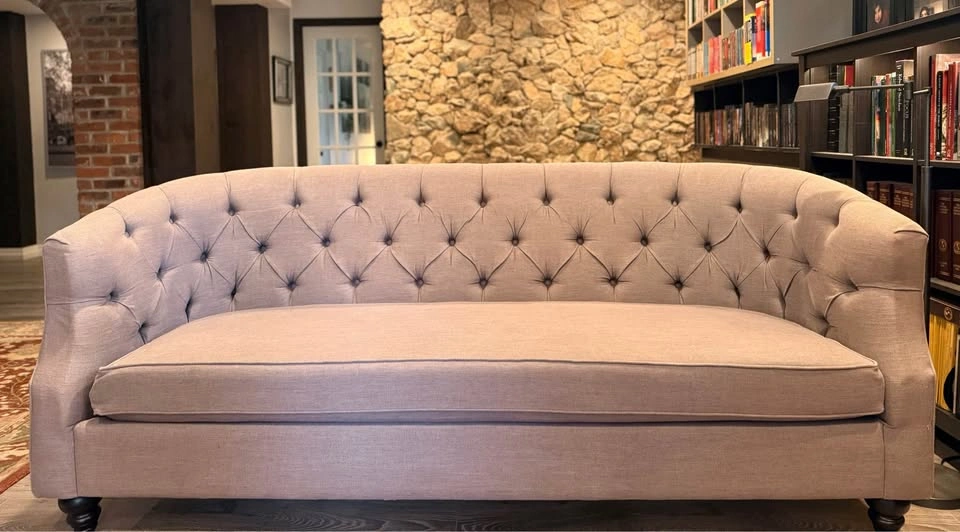Bowring Tufted Sofa (Light Gray) - photo 2