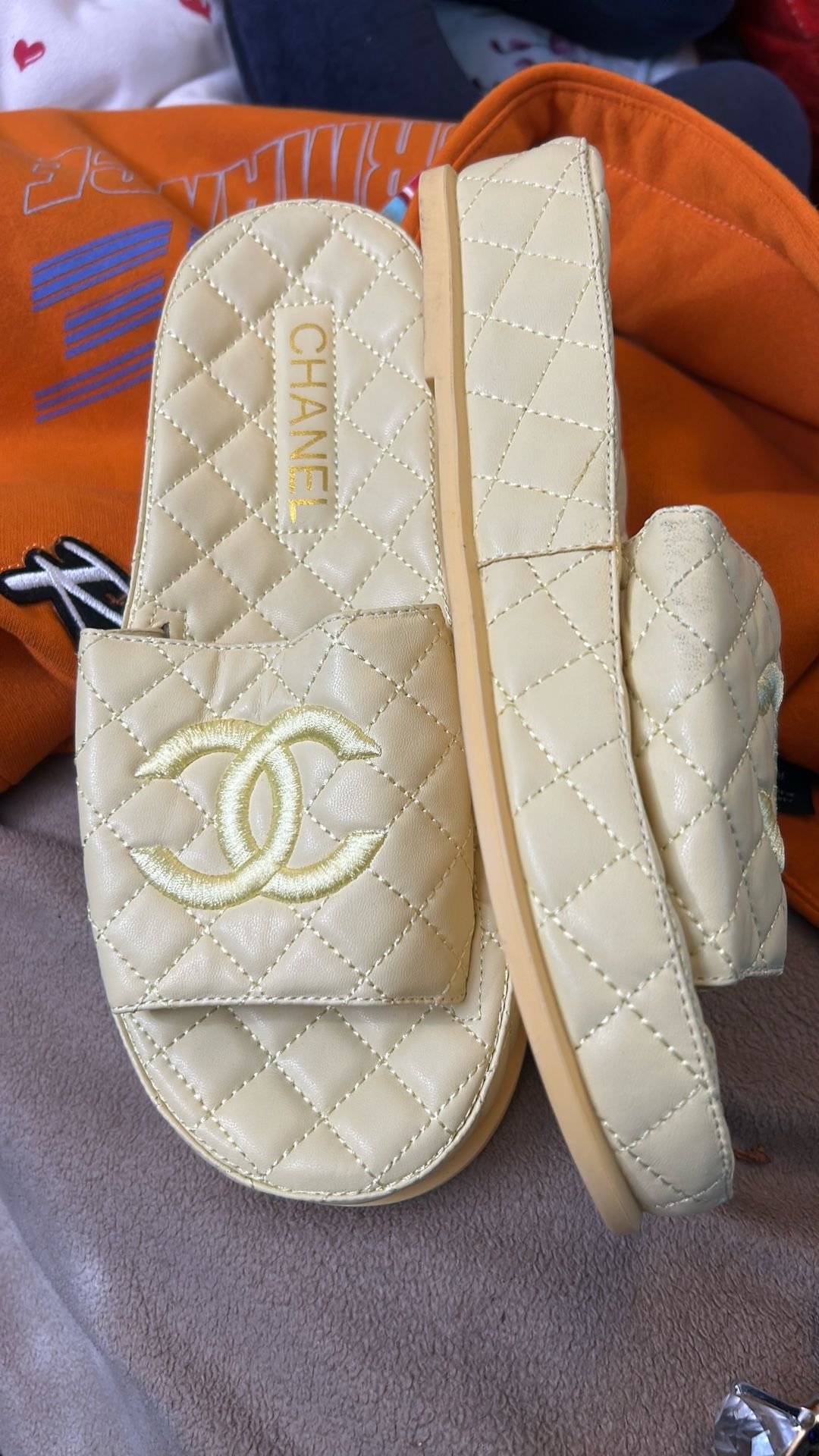 Ladies Chanel Slide Shoes Yellow Gold Size 8 - photo 3