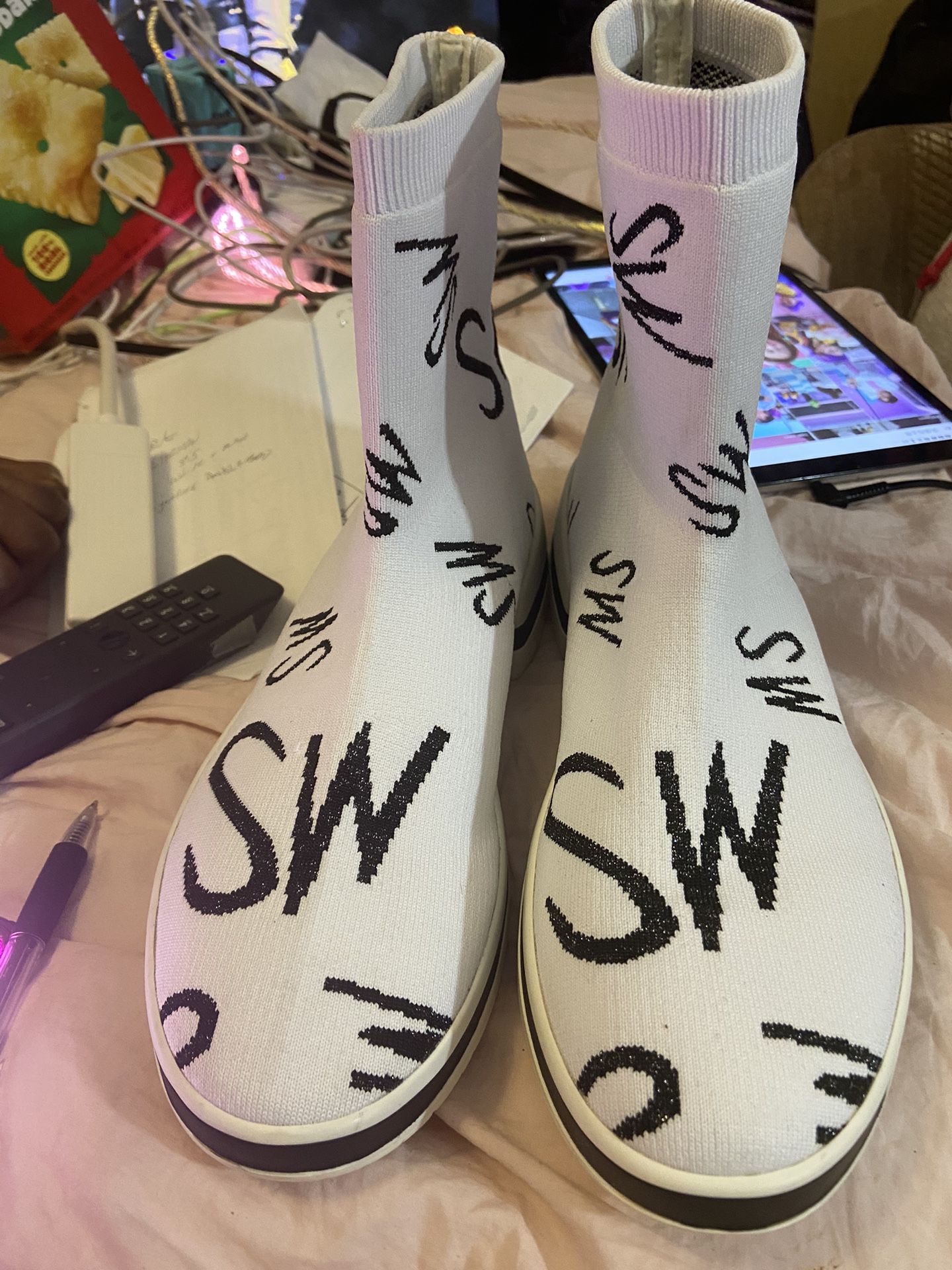 Ladies Stuart Weitzman Boot Shoes White & Black Size 8.5 Ankle - photo 3