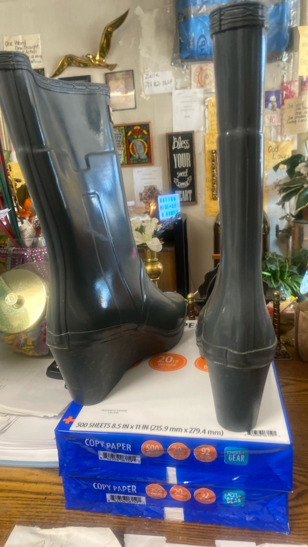 Ladies Hunter Boot Green With Wedge Heel Size 10 - photo 3