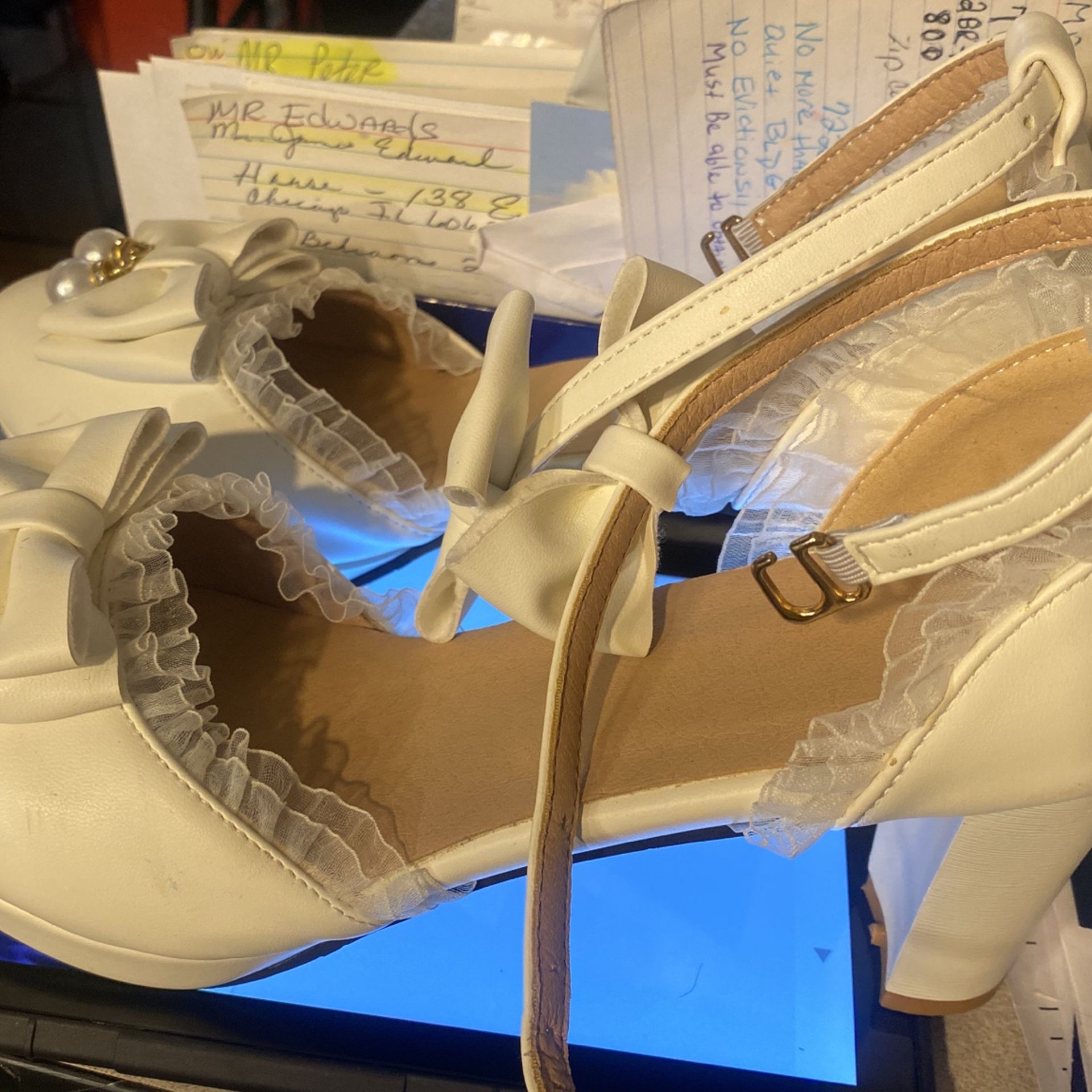 Ladies White Pleather Shoes Sheer Lace With Bow & Pearl - photo 4
