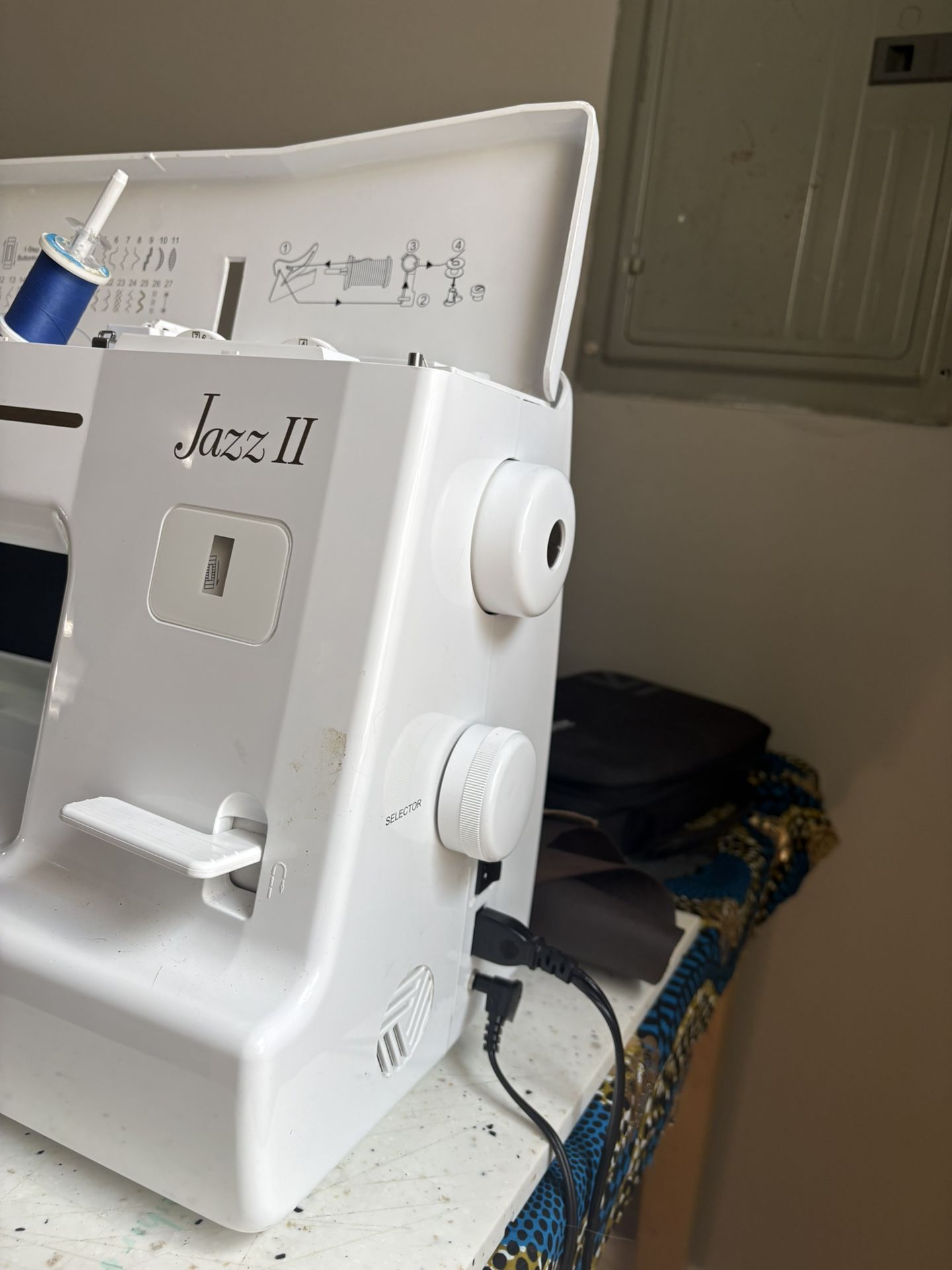 Baby Lock Jazz 2 Sewing Machine - photo 3