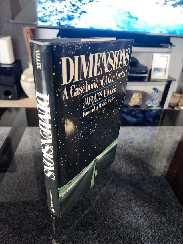 Dimensions - A Casebook of Alien Contact - photo 3